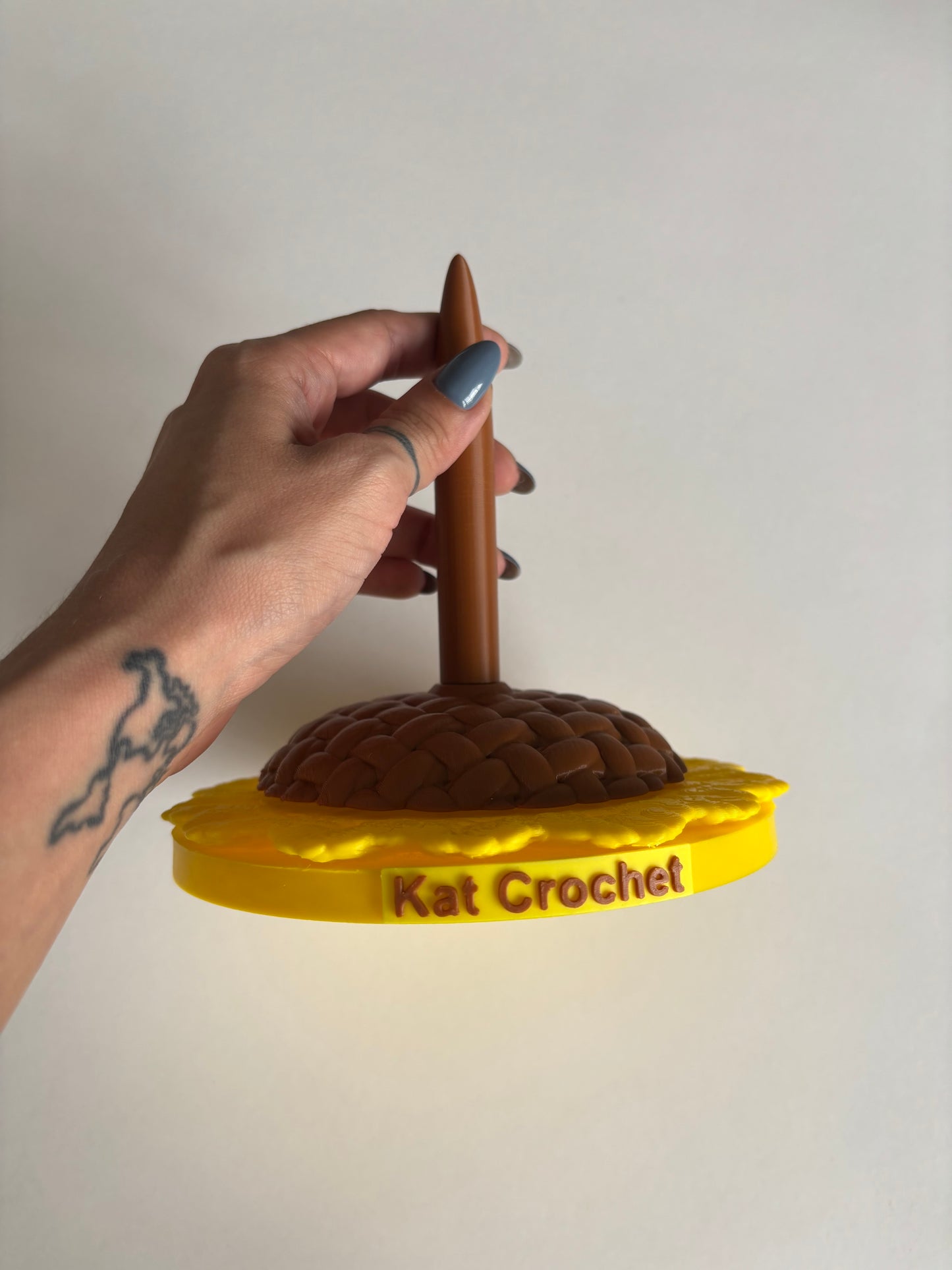 YARN SPINNER GIRASOL KAT CROCHET